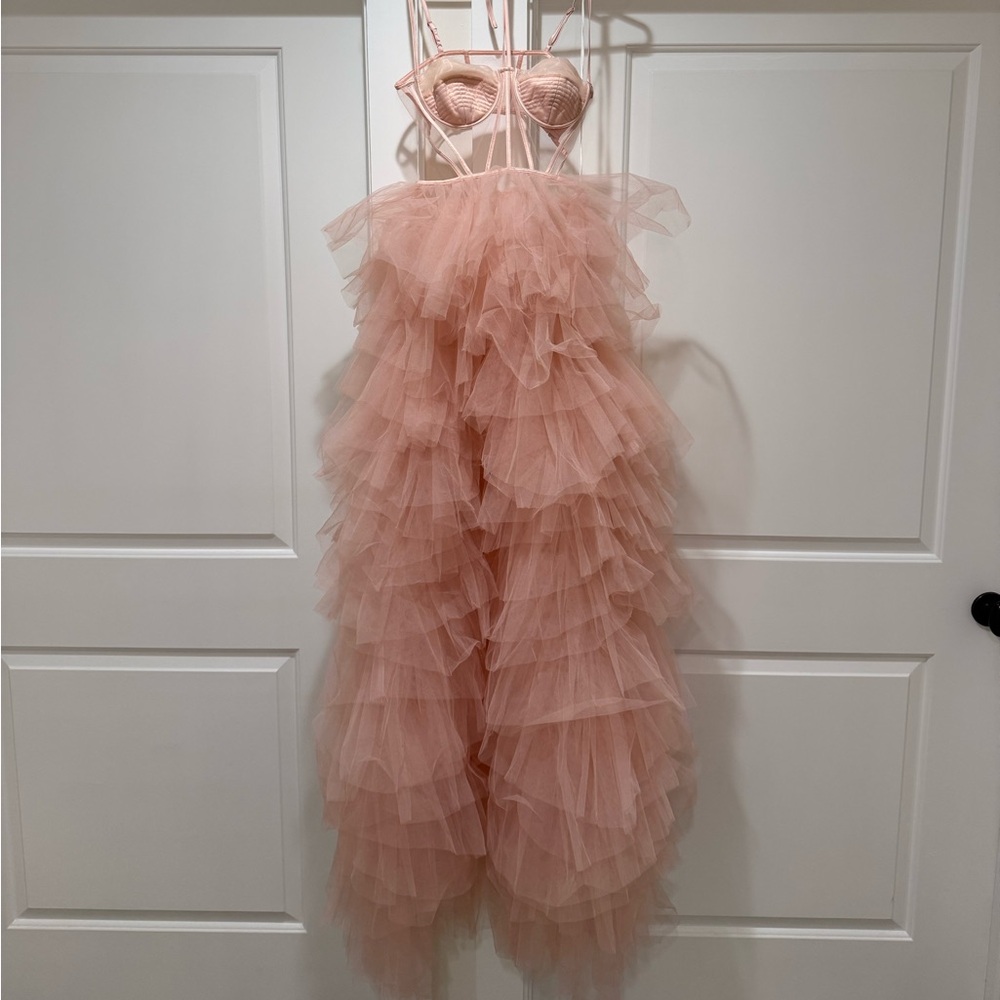 NBD Lore Gown in pink - Picture 5 of 7